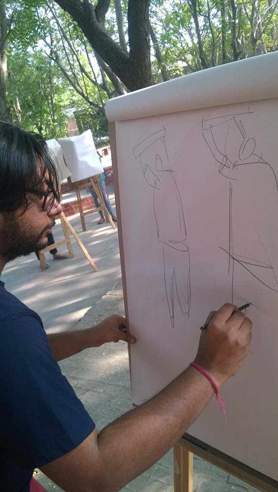 Different artists, different approaches to sketching.